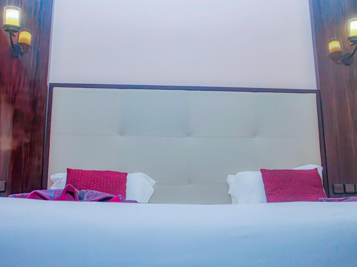 Hotel Fleur De Lys Almadies Dakar Exterior photo