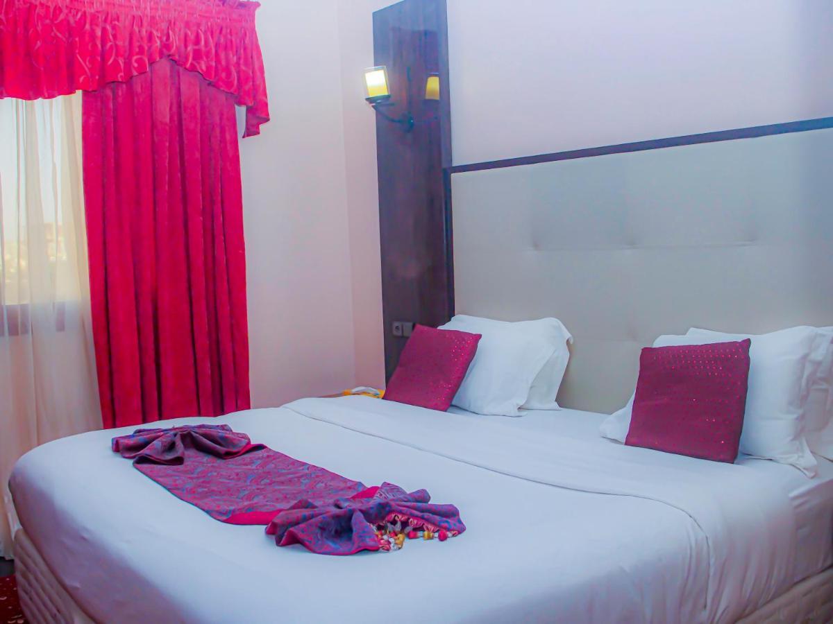 Hotel Fleur De Lys Almadies Dakar Exterior photo